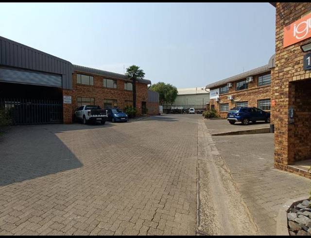 INDUSTRIAL PROPERTY TO RENT IN HALFWAY HOUSE
